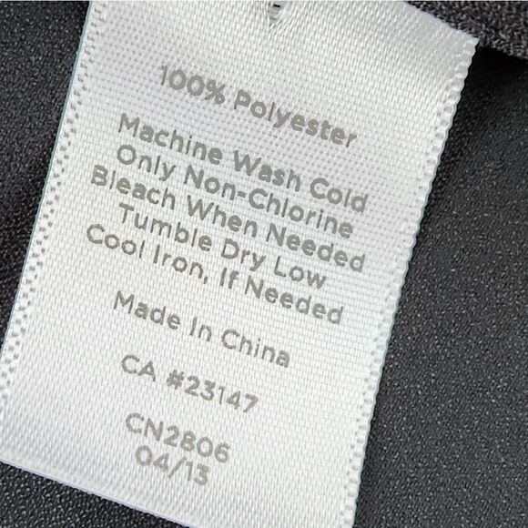 🔹️Talbots Black Cowl Neck Blouse Size 6 - Picture 8 of 8